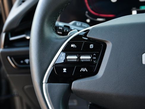 Used 2023 Kia Niro EX Touring image 10