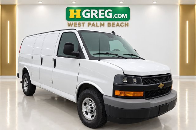 Used 2020 Chevrolet Express 2500 RWD image 4