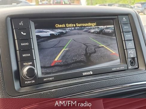 Used 2017 Dodge Grand Caravan SXT w/ Driver Convenience Group FWD image 21