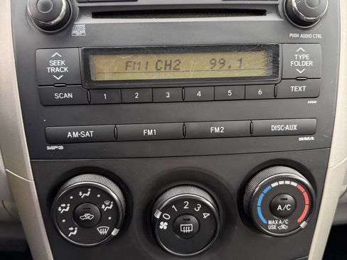 Used 2010 Toyota Corolla LE image 26