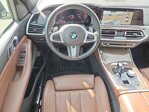 Used 2021 BMW X5 xDrive40i w/ M Sport Package image 13