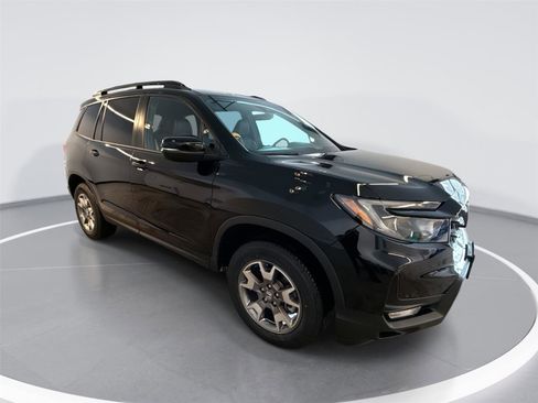 Used 2023 Honda Passport TrailSport image 1