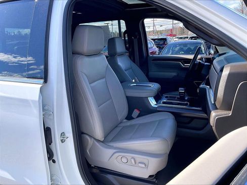 Used 2022 GMC Sierra 1500 SLT w/ SLT Premium Plus Package image 10