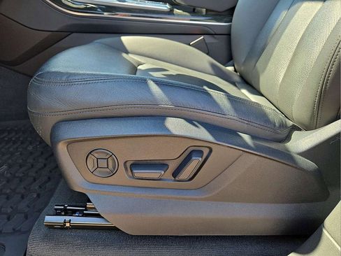 Used 2022 Audi Q7 3.0T Premium Plus w/ Premium Plus Package image 26