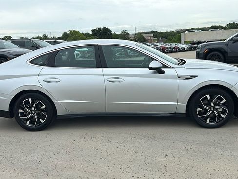 Used 2025 Hyundai Sonata SEL FWD image 12