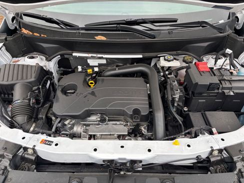 Used 2025 Chevrolet Equinox LT image 32