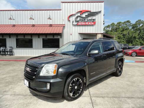Used 2017 GMC Terrain SLE w/ Nightfall Package FWD image 1