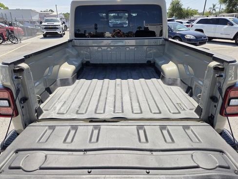 Used 2020 Jeep Gladiator Mojave AWD/4WD image 13