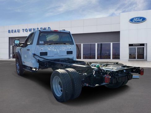 New 2026 Ford F550 4x4 Regular Cab Super Duty image 3