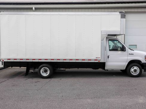 Used 2021 Ford E-450 and Econoline 450 Super Duty w/ Power Windows & Locks Group RWD image 2