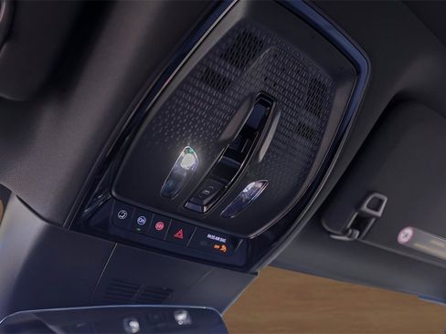 Certified 2024 Cadillac Lyriq Luxury image 18