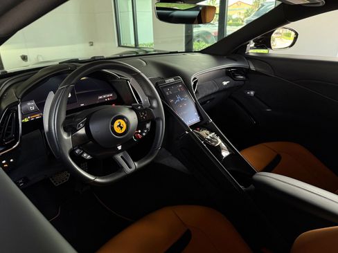 Used 2021 Ferrari Roma RWD image 33