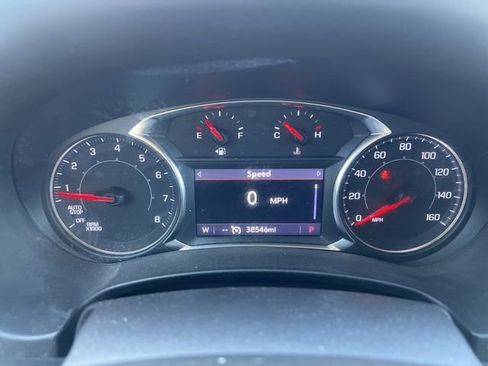 Used 2023 GMC Terrain SLT image 19