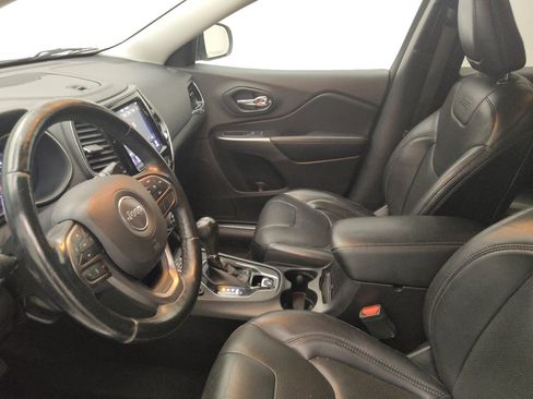 Used 2019 Jeep Cherokee Limited FWD image 17
