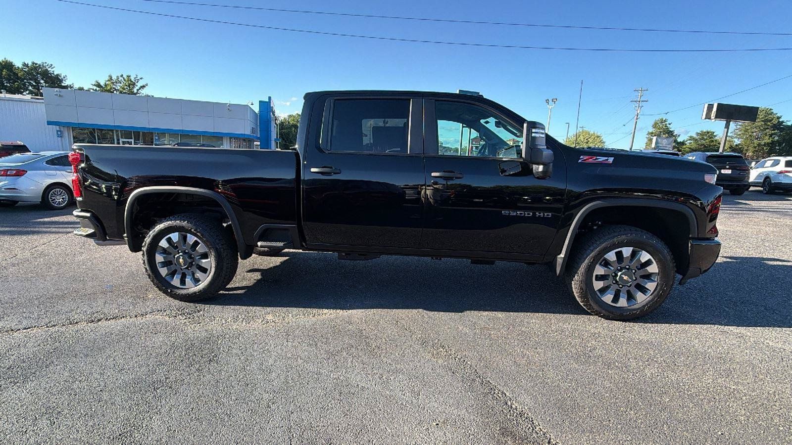 New 2026 Chevrolet Silverado 2500 Custom w/ Custom Value Package AWD/4WD image 8