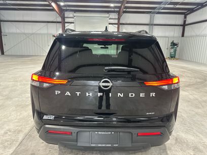Used 2025 Nissan Pathfinder SV