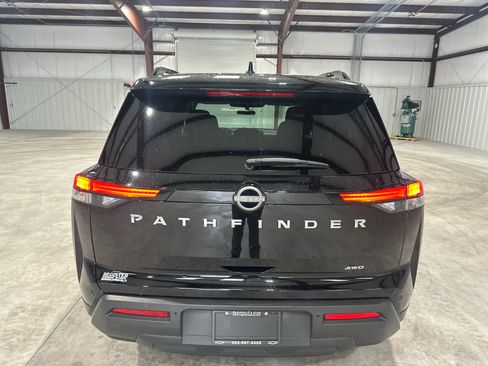 Used 2025 Nissan Pathfinder SV AWD/4WD image 4