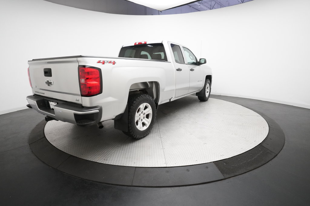 Used 2019 Chevrolet Silverado 1500 Custom w/ Custom Convenience Package AWD/4WD image 30