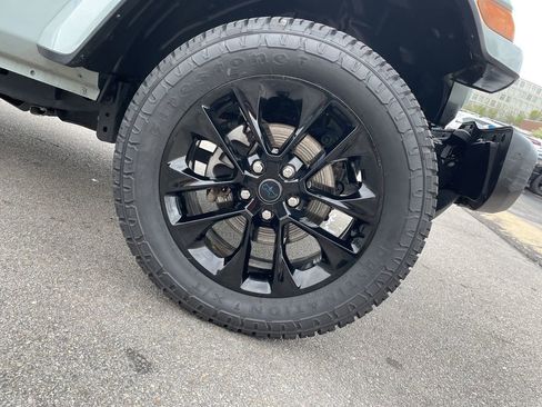 Certified 2024 Jeep Wrangler Unlimited Sahara AWD/4WD image 11