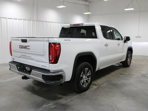 Used 2025 GMC Sierra 1500 SLT AWD/4WD image 9