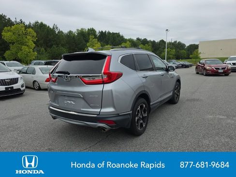 Used 2018 Honda CR-V Touring image 5