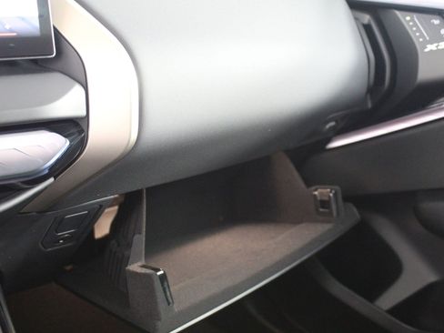 Used 2025 BMW X3 xDrive30i w/ Premium Package image 31