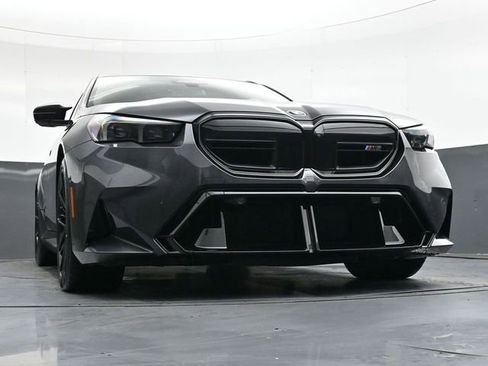 Used 2026 BMW M5 Touring image 40