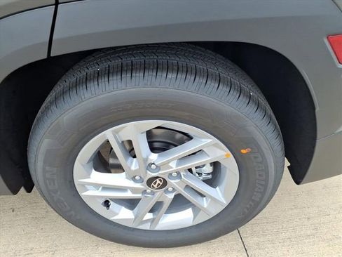 New 2026 Hyundai Tucson SE image 17