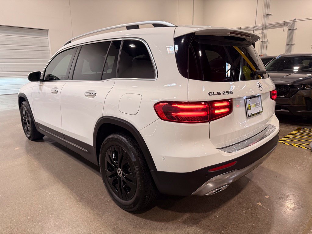 Used 2025 Mercedes-Benz GLB 250 image 7