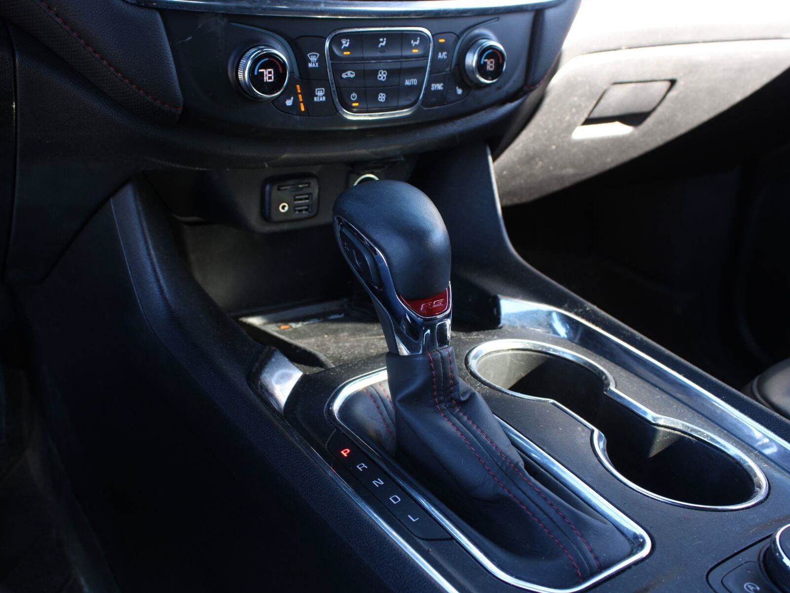 Used 2023 Chevrolet Traverse RS AWD/4WD image 14