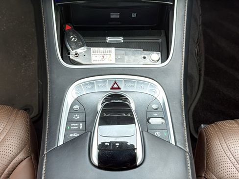 Used 2017 Mercedes-Benz S 63 AMG 4MATIC Sedan w/ Carbon Fiber Exterior Package image 25