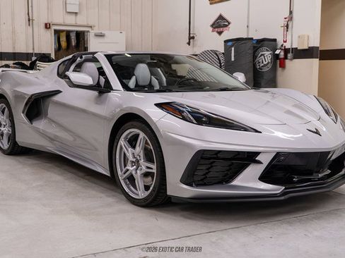 Used 2020 Chevrolet Corvette Stingray Premium Cpe w/ 3LT Preferred Equipment Group RWD image 12