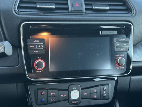 Used 2019 Nissan Leaf SL w/ SL Technology Package image 11