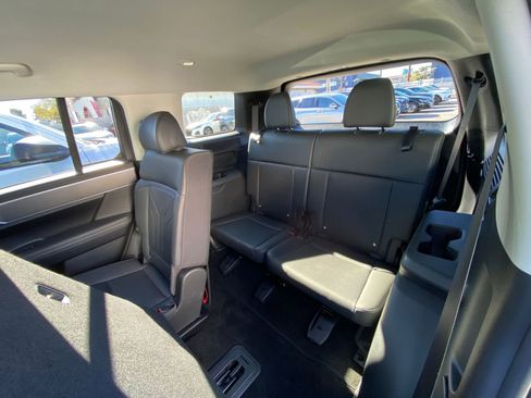 Used 2025 Hyundai Santa Fe SEL image 32