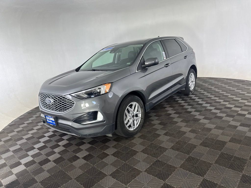 Used 2023 Ford Edge SEL AWD/4WD image 3