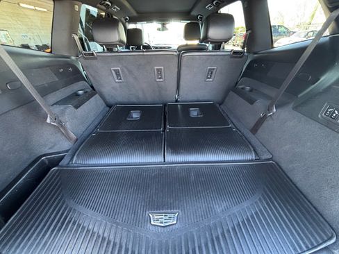 Used 2022 Cadillac XT6 Premium Luxury image 32