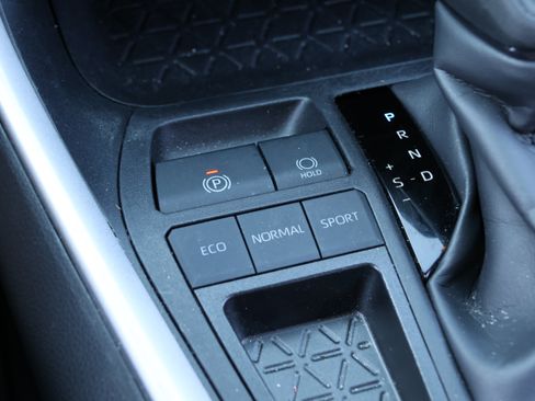 Used 2024 Toyota RAV4 XLE w/ Convenience Package FWD image 23