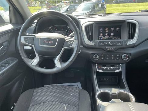 Used 2024 GMC Terrain SLE FWD image 14