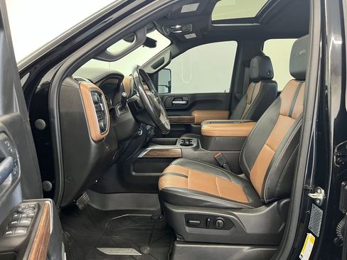 Used 2021 Chevrolet Silverado 3500 High Country w/ Technology Package image 4