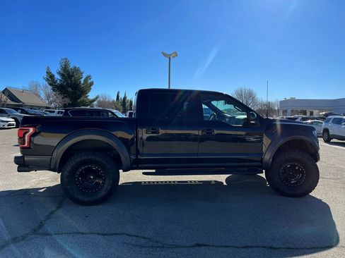 Used 2017 Ford F150 Raptor w/ Equipment Group 802A Luxury image 8