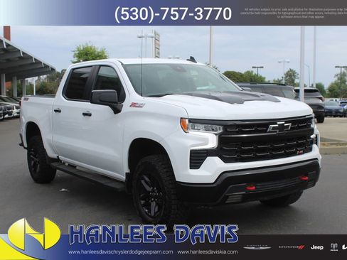 Used 2024 Chevrolet Silverado 1500 LT Trail Boss w/ Protection Package AWD/4WD image 5