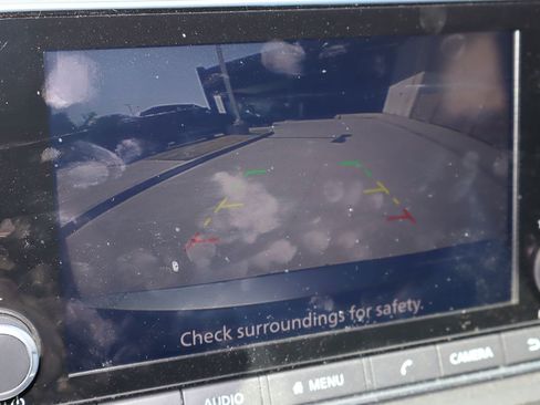Used 2024 Nissan Rogue SV FWD image 7
