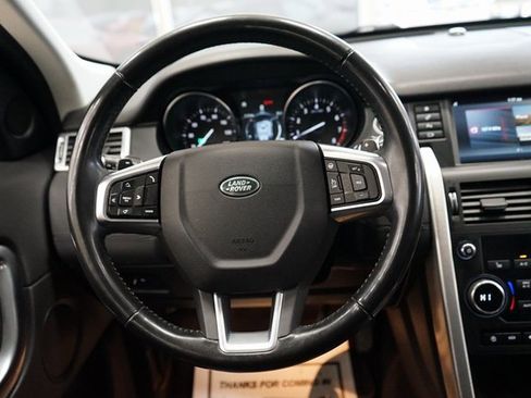 Used 2018 Land Rover Discovery Sport SE image 27