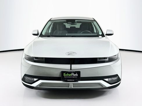 Used 2024 Hyundai Ioniq 5 SEL AWD/4WD image 2