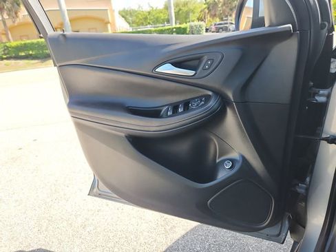 Certified 2024 Buick Encore GX Preferred w/ Comfort Package FWD image 19