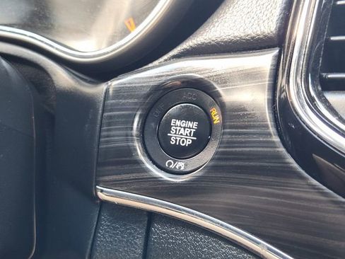 Used 2019 Jeep Grand Cherokee Limited w/ Luxury Group II image 22