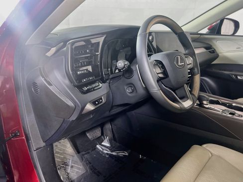 Used 2023 Lexus RX 350 w/ Accessory Package (2T) AWD/4WD image 9