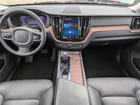 Used 2024 Volvo XC60 B5 Plus image 18