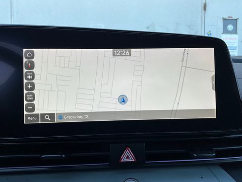 Used 2025 Hyundai Elantra Limited image 27