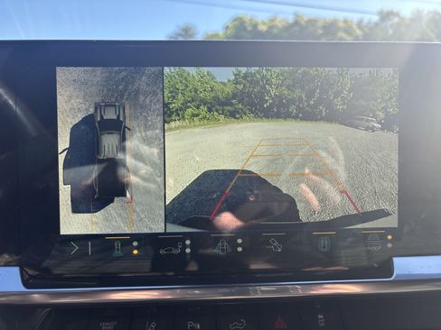 Used 2024 Chevrolet Silverado 3500 LTZ w/ LTZ Plus Package AWD/4WD image 20